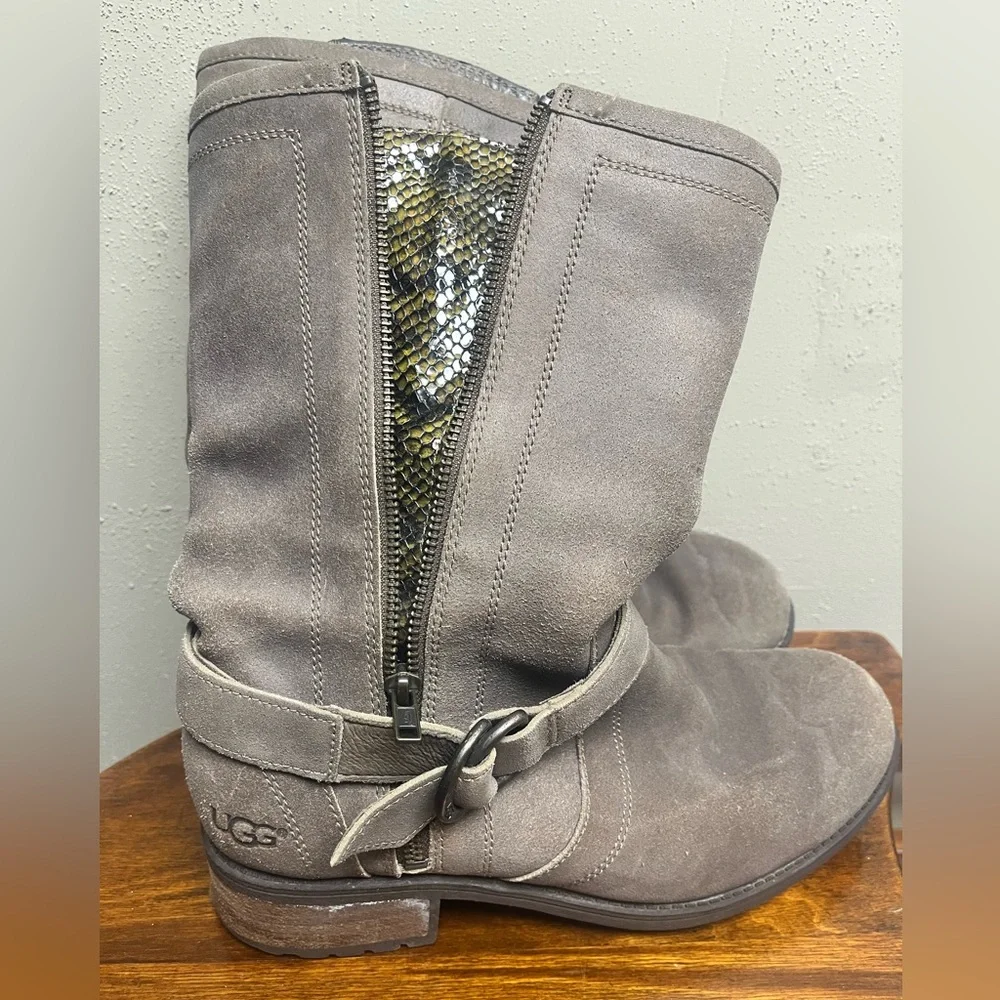 UGG Women's sz 9 Silva tan Boots - Picture 1 of 4